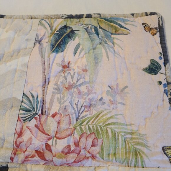 Pottery Barn pillow shams × 2 - Picture 10 of 11